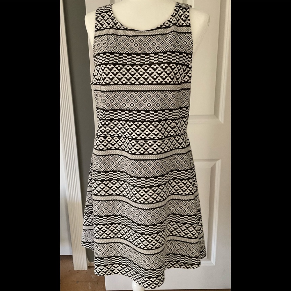 Apt. 9 Black and White Tribal Print Sleeveless Mini Dress